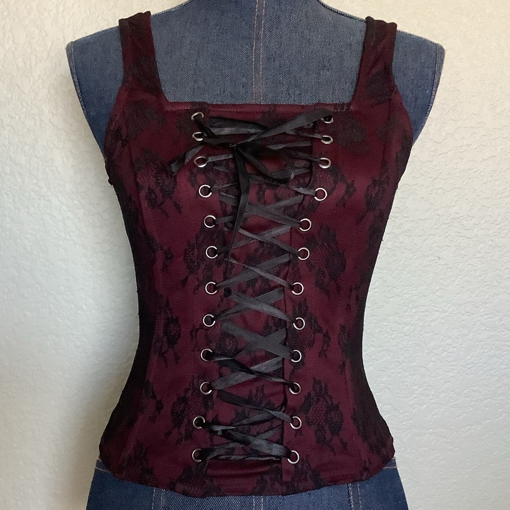 Social Collision Burgundy Black Sleeveless Lace-Up Corset Top Women's Medium